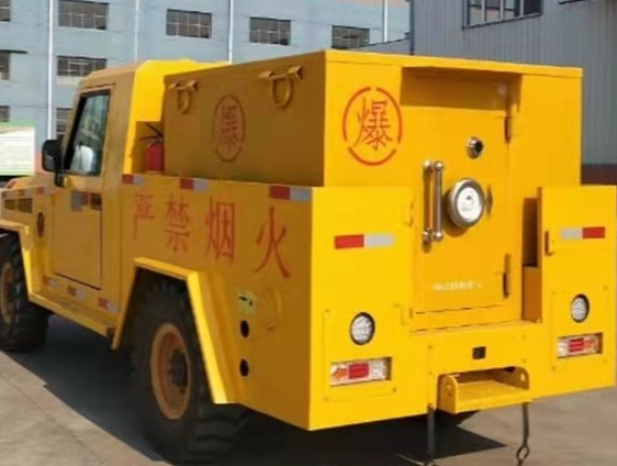 贡山凯龙爆破器材运输车：保障爆破任务的安全运行