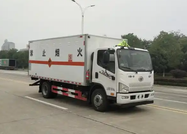 贡山爆破器材运输车可以上高速吗？